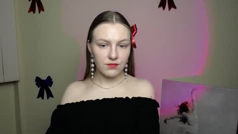 Snapshot of raspberry0101 chatting on 02/10/25, 12:19 raspberry0101 online show from 02/10/25, 12:19