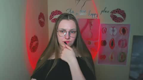 Snapshot of raspberry0101 chatting on 02/14/25, 01:23 raspberry0101 online show from 02/14/25, 01:23