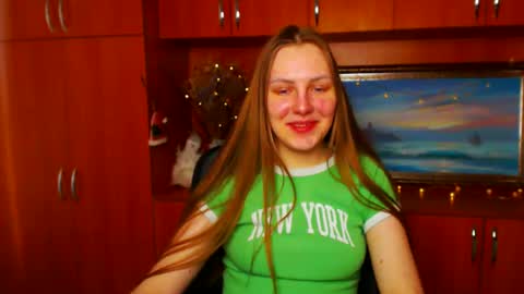 Snapshot of raspberry0101 chatting on 02/27/25, 02:10 raspberry0101 online show from 02/27/25, 02:10