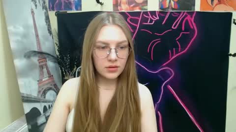 Snapshot of raspberry0101 chatting on 03/08/25, 11:27 raspberry0101 online show from 03/08/25, 11:27