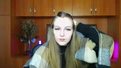 Snapshot of raspberry0101 chatting on 09/27/25, 06:29 raspberry0101 online show from 09/27/25, 06:29