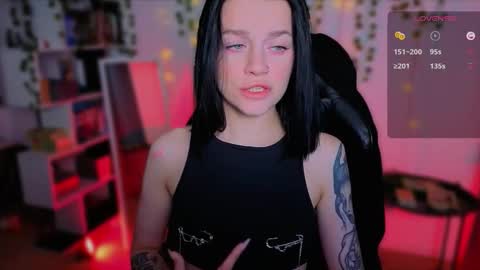 Snapshot of raspberry__girl chatting on 09/18/25, 07:49 Rita My schedule for this week Thursday-Monday online show from 09/18/25, 07:49