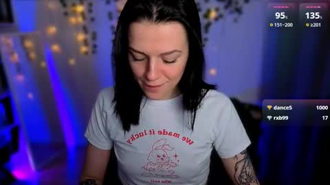 Snapshot of raspberry__girl chatting on 11/27/25, 10:45 Rita My schedule for this week Thursday-Monday online show from 11/27/25, 10:45