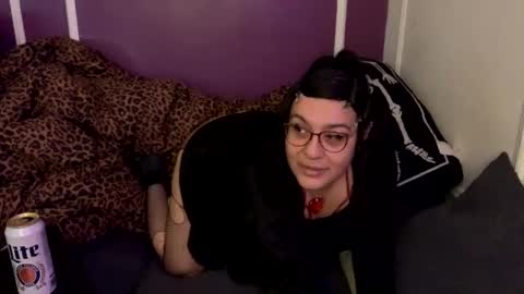 Rattlesnake Bitch 666 online show from 11/29/25, 04:48