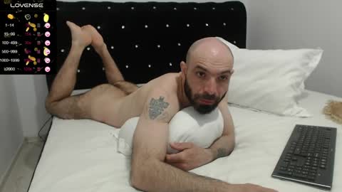 RaulWildBoy27 online show from 04/19/26, 01:21