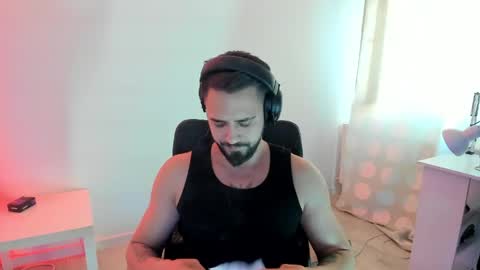 RaulMaxel online show from 05/05/26, 03:36