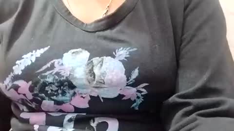 Snapshot of rava_sexy chatting on 11/10/25, 03:38 rava_sexy online show from 11/10/25, 03:38