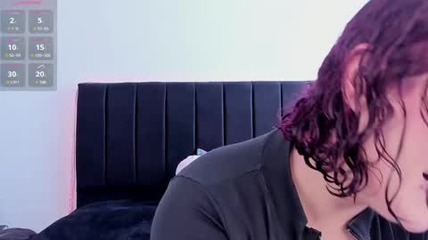 Snapshot of raven__white1 chatting on 01/30/25, 09:25 Raven online show from 01/30/25, 09:25