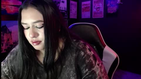 Snapshot of raven_darkk chatting on 01/09/26, 10:33 Raven online show from 01/09/26, 10:33