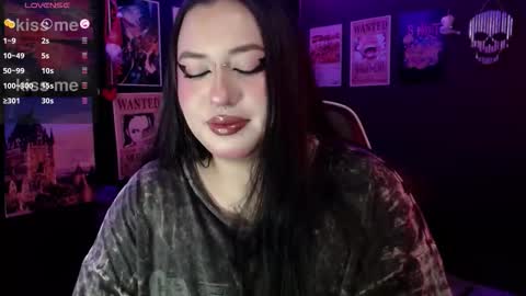 Snapshot of raven_darkk chatting on 02/20/26, 07:58 Raven online show from 02/20/26, 07:58