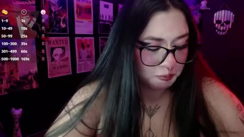 Snapshot of raven_darkk chatting on 07/03/26, 09:10 Raven online show from 07/03/26, 09:10