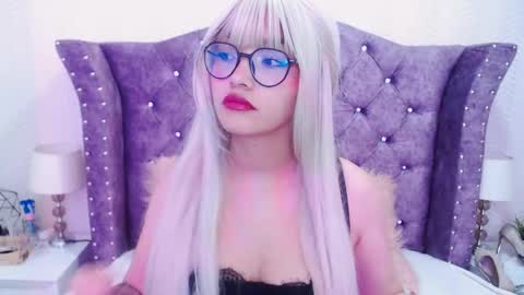 raven_love_ online show from 10/21/25, 07:58