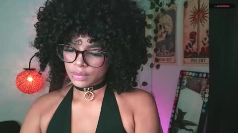 Snapshot of raven_luv chatting on 09/14/25, 09:25 raven online show from 09/14/25, 09:25