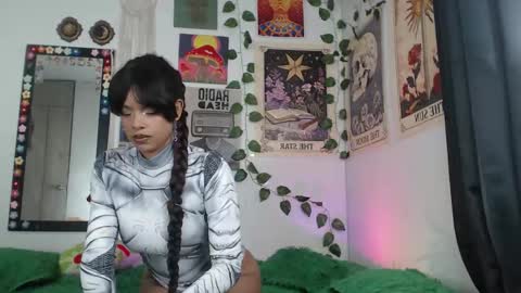 raven  online show from 11/12/25, 10:41