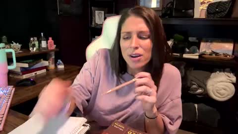 Snapshot of raven_ravish chatting on 03/10/25, 01:23 raven_ravish online show from 03/10/25, 01:23