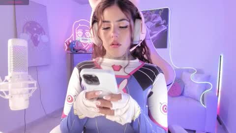 .  online show from 11/27/25, 04:53