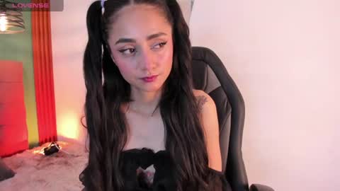 Snapshot of raven_smith_ chatting on 06/19/26, 06:40 raven_smith_ online show from 06/19/26, 06:40