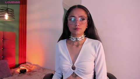 Snapshot of raven_smith_ chatting on 06/25/26, 12:43 raven_smith_ online show from 06/25/26, 12:43
