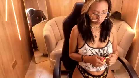 raven_stone_cn online show from 08/01/26, 07:46