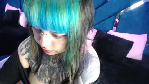 Snapshot of ravenceleste_ chatting on 10/03/25, 03:14 Raven Celeste online show from 10/03/25, 03:14