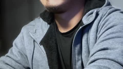 Snapshot of ravengod999 chatting on 11/18/25, 02:39 ravengod999 online show from 11/18/25, 02:39