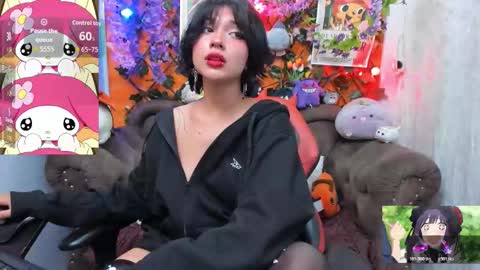 Snapshot of ravenn_20 chatting on 10/25/25, 11:29 RavenN online show from 10/25/25, 11:29