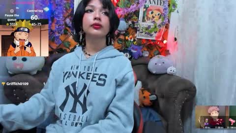 Snapshot of ravenn_20 chatting on 11/03/25, 11:33 RavenN online show from 11/03/25, 11:33