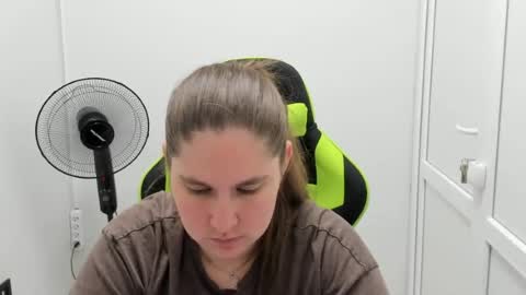Snapshot of ravenncloud chatting on 08/02/26, 06:12 Raven online show from 08/02/26, 06:12