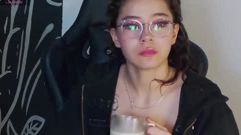 Raven online show from 10/11/25, 10:19