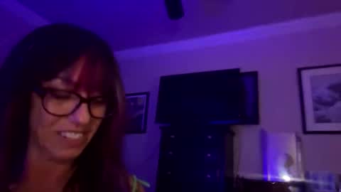 Snapshot of ravenoldschool11 chatting on 10/27/25, 05:55 Raven online show from 10/27/25, 05:55