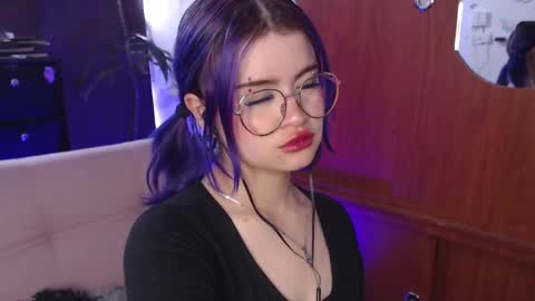 Snapshot of raventh_ chatting on 09/15/25, 02:17 raventh_ online show from 09/15/25, 02:17