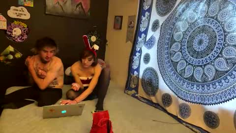 Snapshot of ravenxbeastie chatting on 02/15/26, 01:52 ravenxbeastie online show from 02/15/26, 01:52