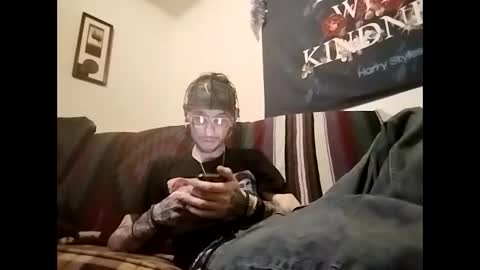 Snapshot of raver8142 chatting on 12/11/24, 03:56 Raver online show from 12/11/24, 03:56