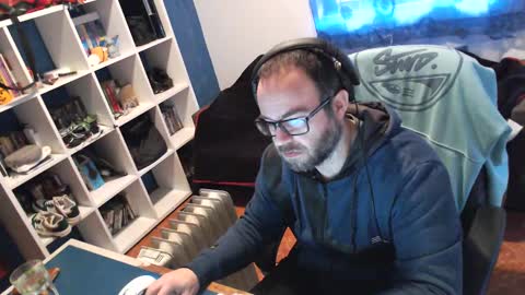 ravingr3d3 online show from 02/11/25, 09:09
