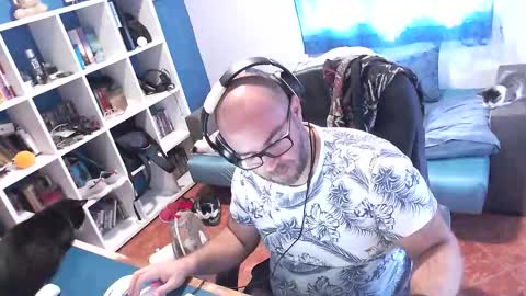 ravingr3d3 online show from 10/23/25, 11:09