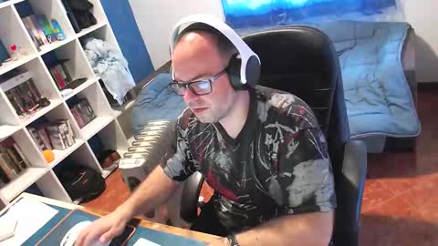 ravingr3d3 online show from 03/31/26, 08:04