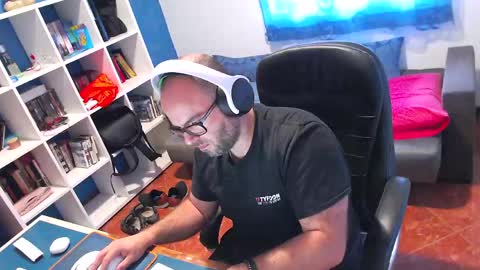 ravingr3d3 online show from 05/07/26, 08:31