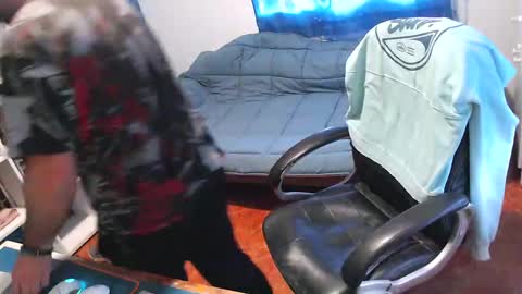 ravingr3d3 online show from 05/12/26, 08:11