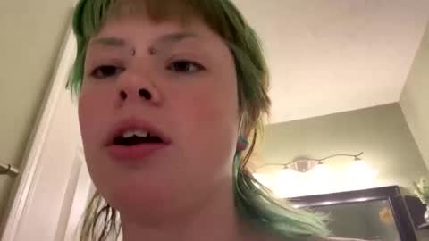 Snapshot of ravyn_xoxo chatting on 01/12/25, 03:39 Ravynn 3 online show from 01/12/25, 03:39