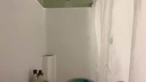 Snapshot of ravyn_xoxo chatting on 01/31/25, 03:41 Ravynn 3 online show from 01/31/25, 03:41