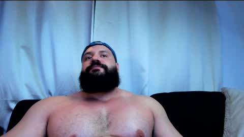 Snapshot of rawmathews chatting on 05/18/26, 04:07 rawmathews online show from 05/18/26, 04:07