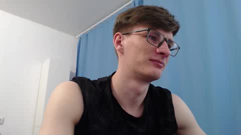 Snapshot of ray_booy chatting on 10/04/25, 01:20 Ray Booy online show from 10/04/25, 01:20