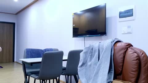 Ray-Ray online show from 01/19/26, 03:05