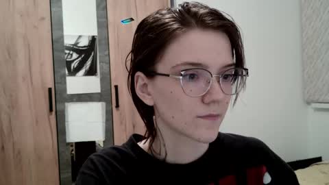 Ray-Ray online show from 04/19/26, 06:10