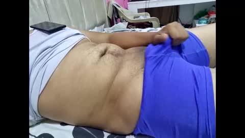 ray_rey1210 online show from 04/02/26, 12:52