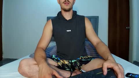 Snapshot of ray_weed chatting on 03/18/26, 01:42 Ray online show from 03/18/26, 01:42