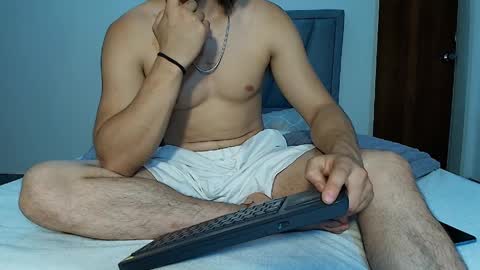 Snapshot of ray_weed chatting on 03/25/26, 07:20 Ray online show from 03/25/26, 07:20