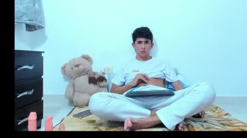 rayan_black online show from 01/05/25, 03:43