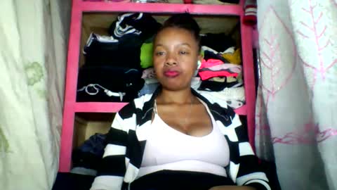 Snapshot of rayana_69 chatting on 05/15/26, 11:56 rayana_69 online show from 05/15/26, 11:56