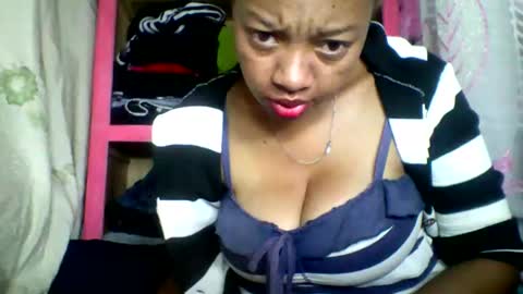 Snapshot of rayana_69 chatting on 05/18/26, 01:35 rayana_69 online show from 05/18/26, 01:35